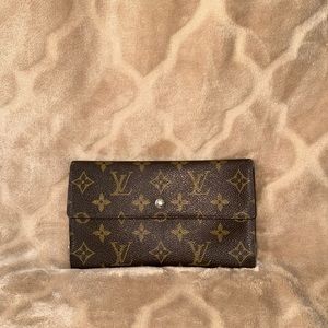 Louis Vuitton snap wallet